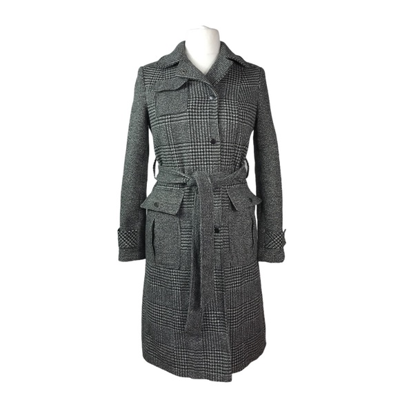 Meet your Posher, ItEndsWithACoat - Picture 2 of 2